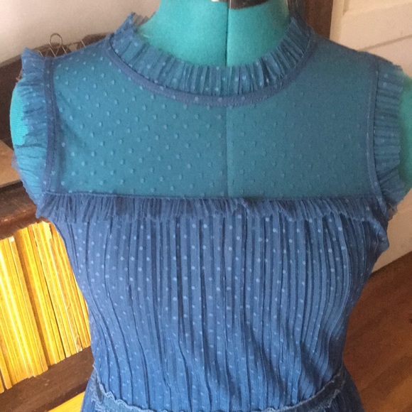 👗 - Picture 2 of 4